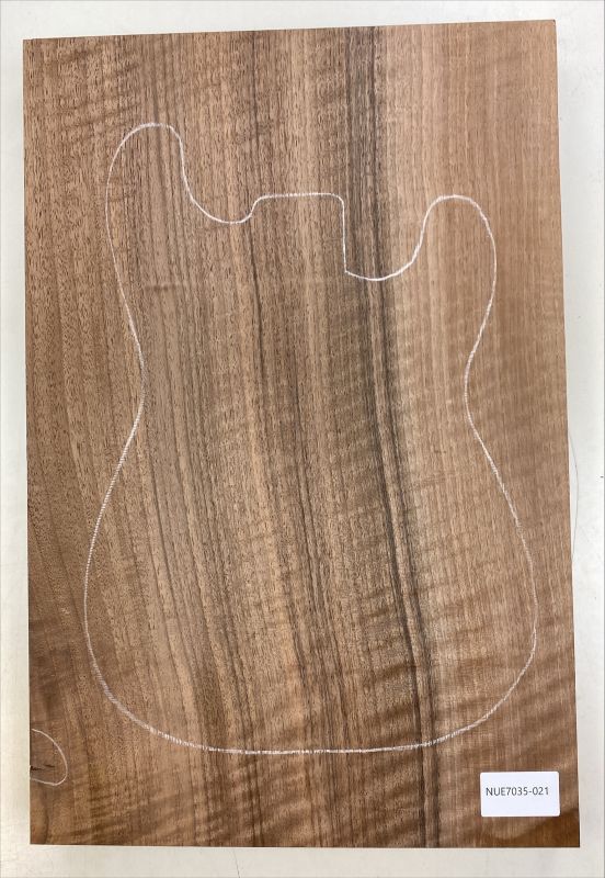 Body Nussbaum, europ. AA geflammt, 1-tlg., Einzelstück #021